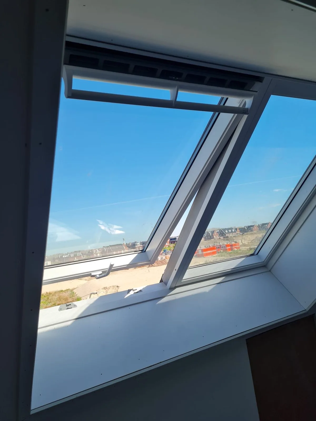 Nieuw dakraam, helemaal open