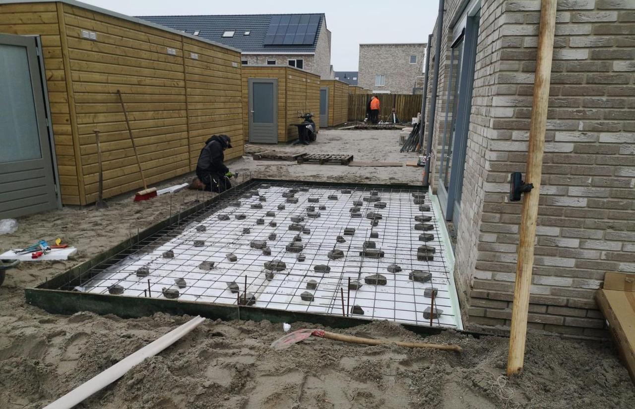 Wapening met afstandhouders voor een betonplaat