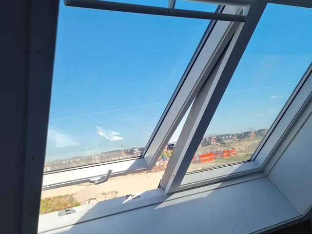 Nieuw dakraam, helemaal open
