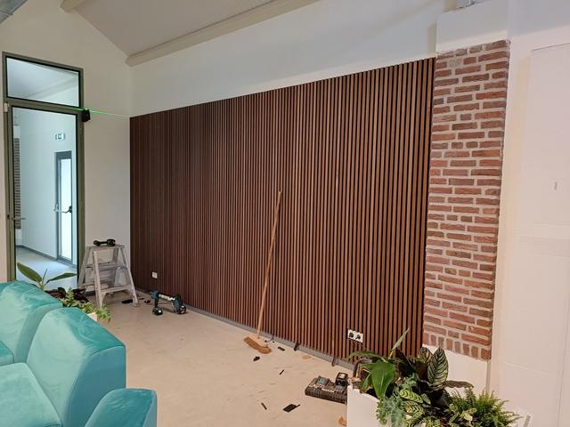Lamellenwand in de woonkamer