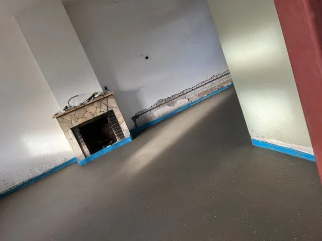 Gevlinderde vloer in de woonkamer